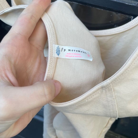 NWOT Free People Movement Cream / Nude Colored Sleeveless Tank Bodysuit Sz S - Picture 4 of 4